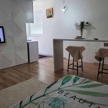 Sleep And Drive Appartement Sarajevo Buitenkant foto