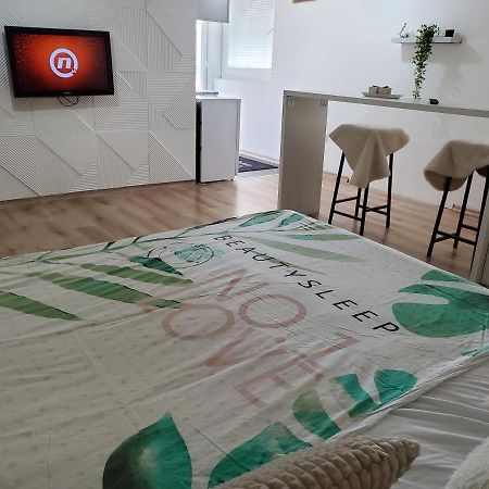 Sleep And Drive Appartement Sarajevo Buitenkant foto