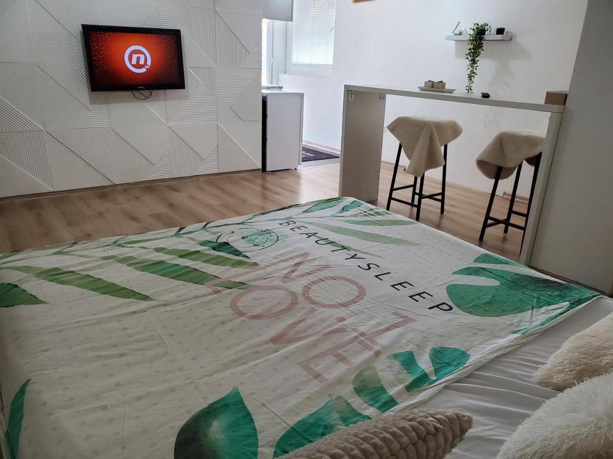 Sleep And Drive Appartement Sarajevo Buitenkant foto
