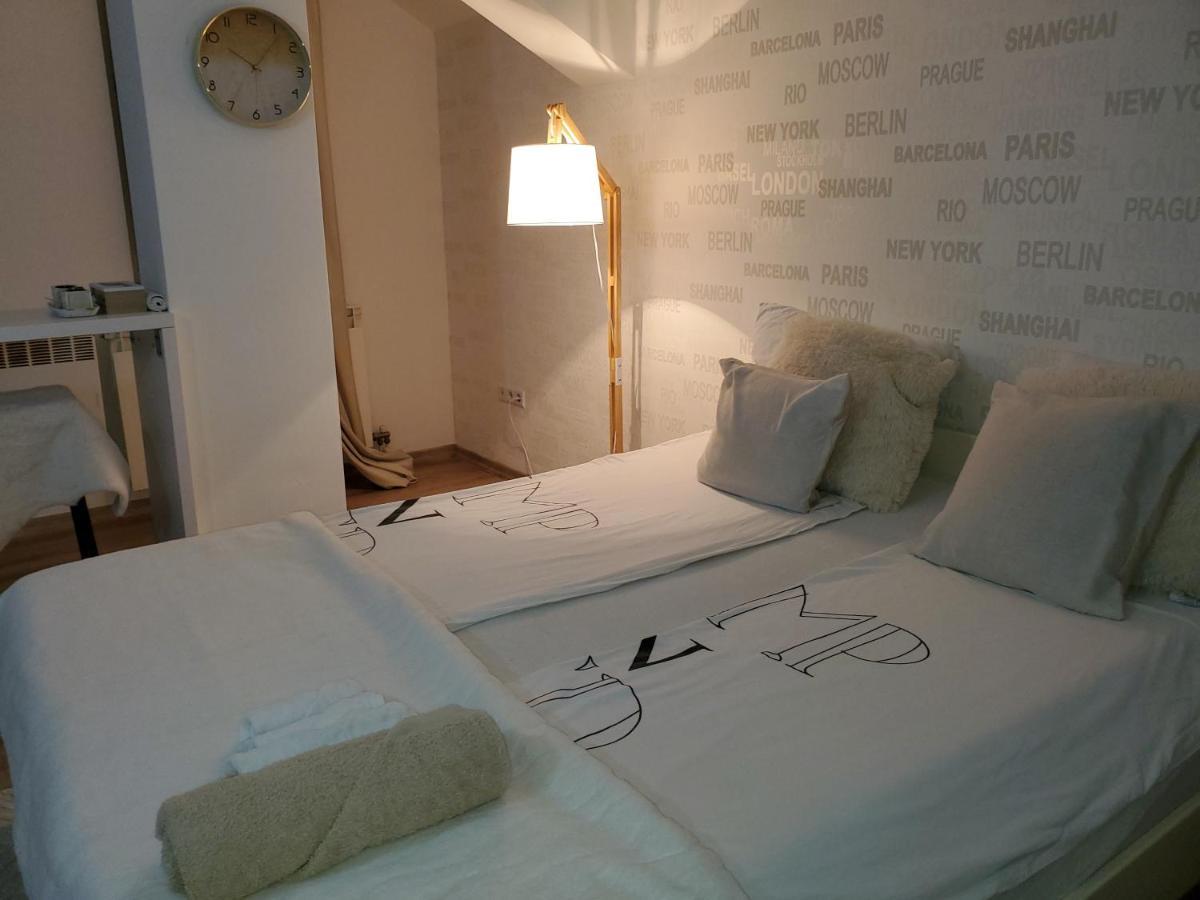 Sleep And Drive Appartement Sarajevo Buitenkant foto