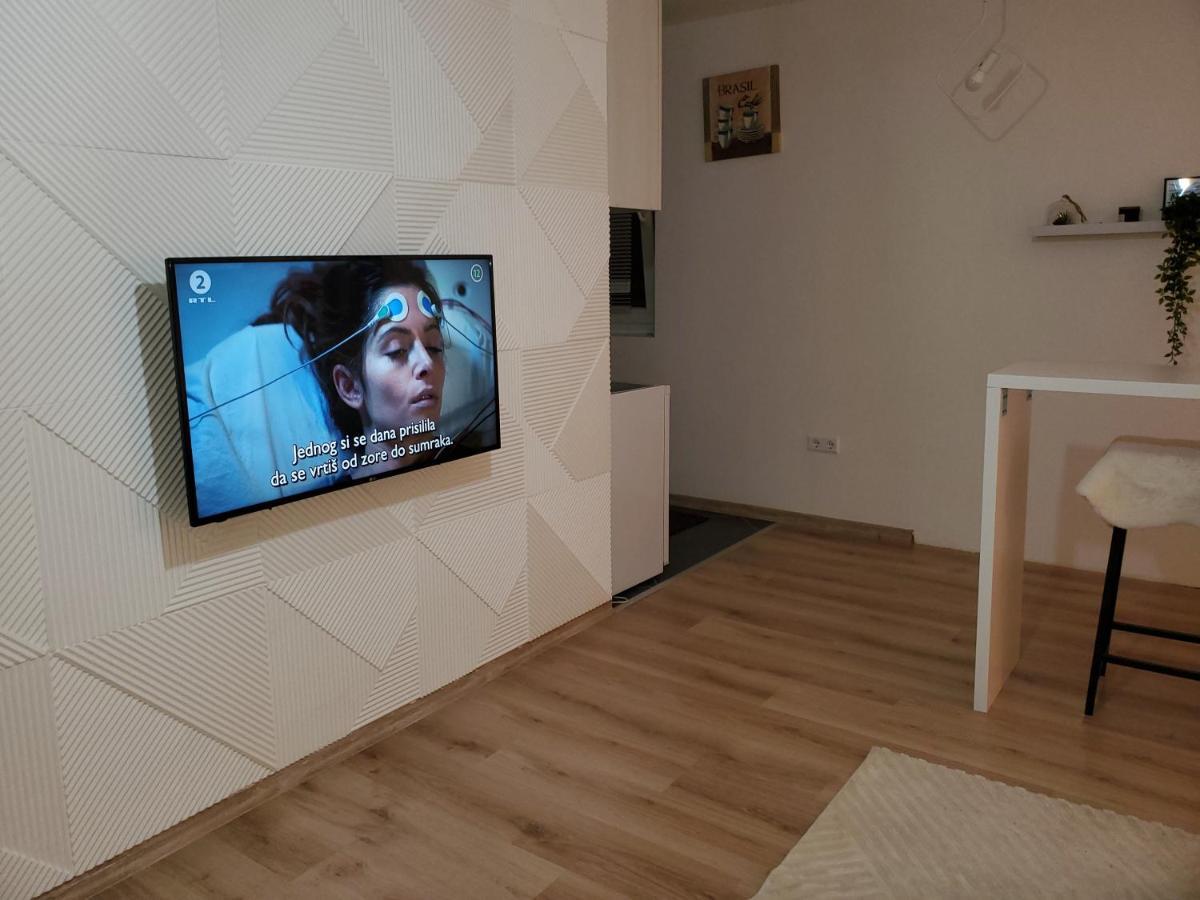 Sleep And Drive Appartement Sarajevo Buitenkant foto