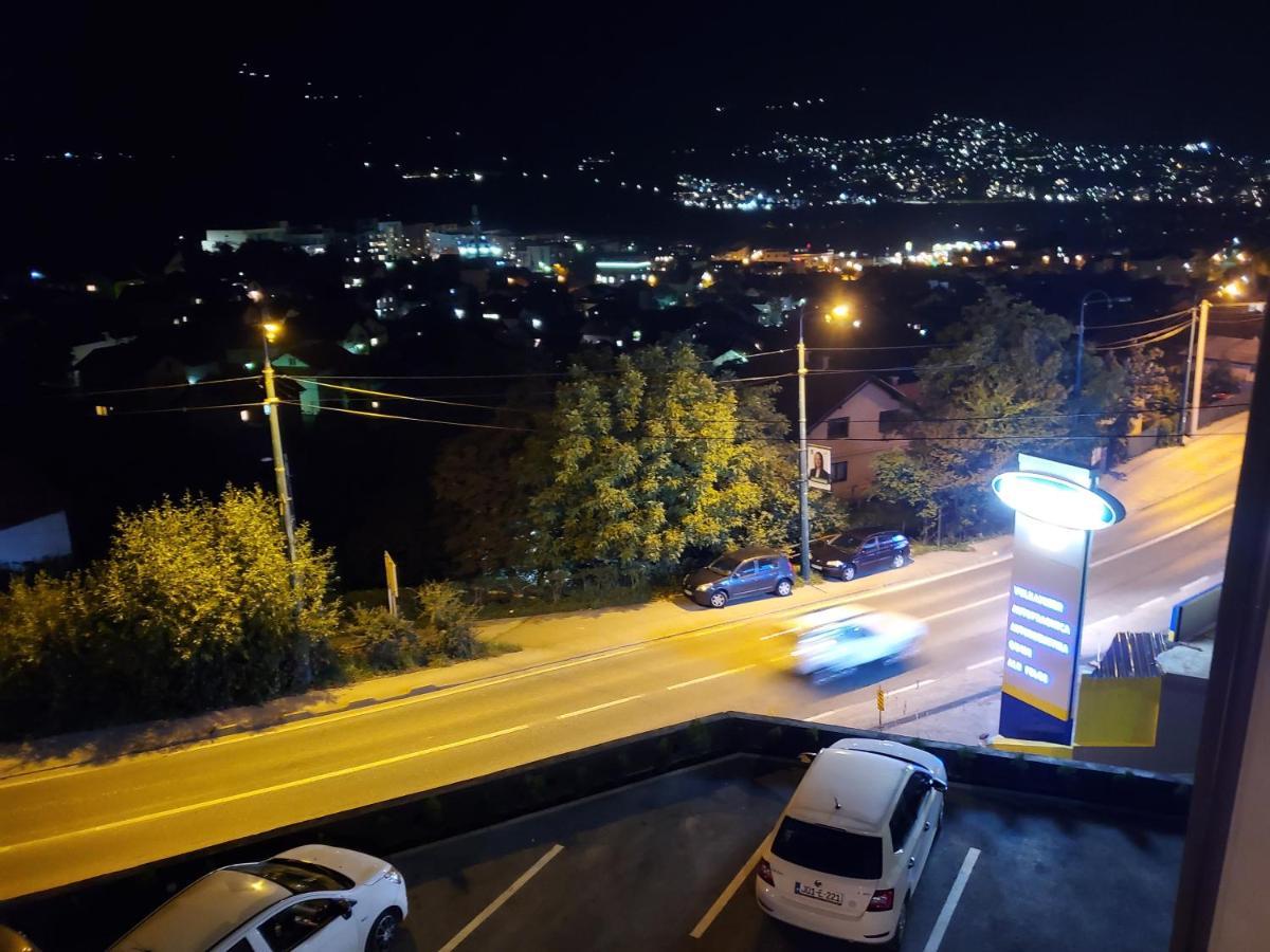 Sleep And Drive Appartement Sarajevo Buitenkant foto